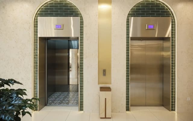 Wellesley Hotel