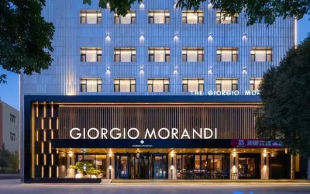 Giorgio Morandi Hotel (Urumqi South Railway Station, Hetian Second Street Branch)