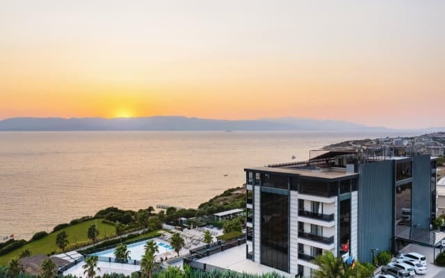 The Nowness Luxury Hotel & Spa (Adults Only 16+)