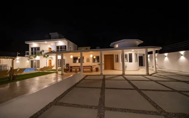 Green Palace - 7br Luxury Villa in Sosua 3mins From Strip Plus 24hr Security