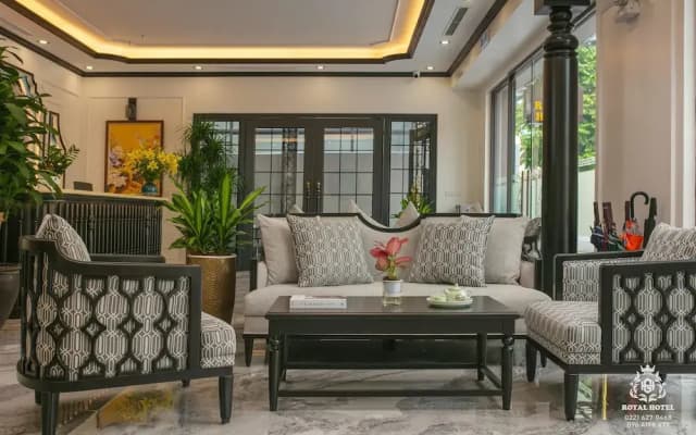 Royal Hotel - Vinhomes Ocean Park 3