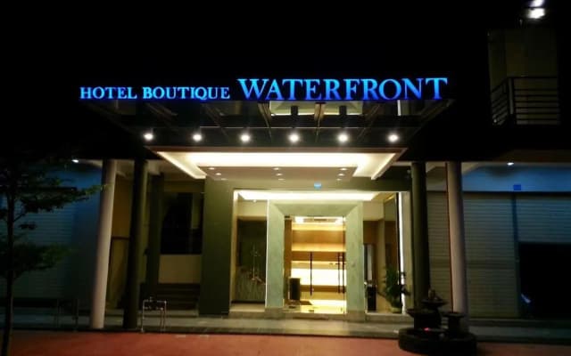 WaterFront Boutique Hotel