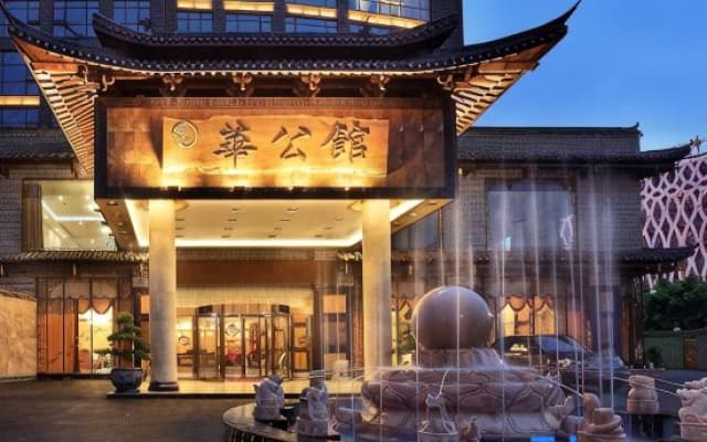 Lichenghua Mansion All Suites Hotel (Guilin Liangjiang Sihu High-speed Railway Station)