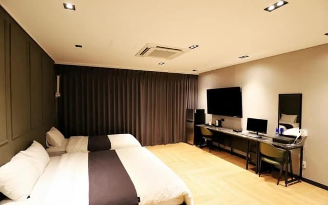 Dongducheon Hotel The Gray