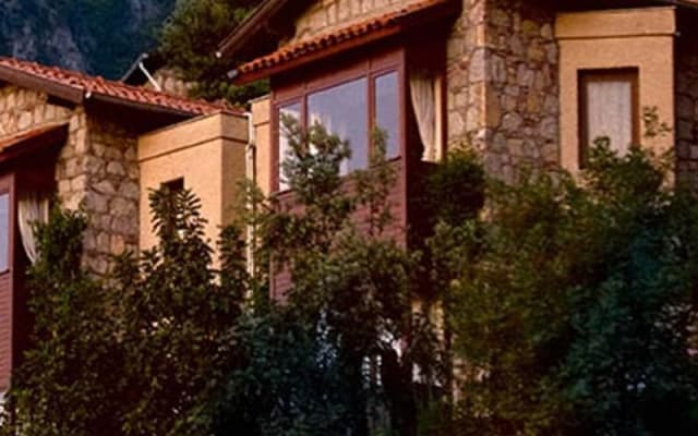 Dionysos Hotel
