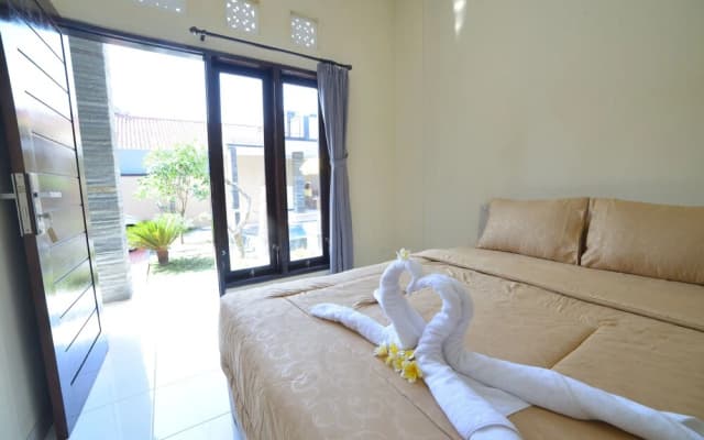 Flagship 91237 Ratu Guest House