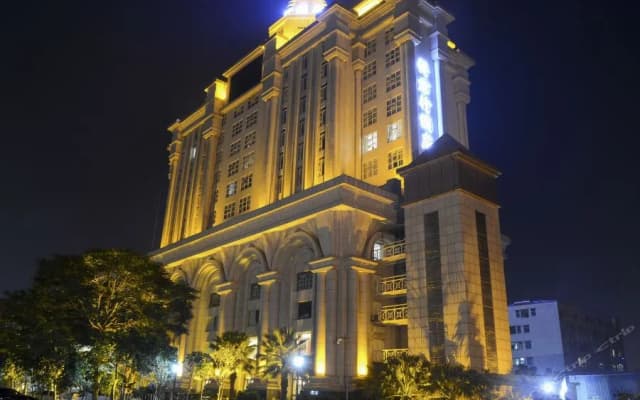 Vienna International Hotel (Guangdong Fenggang Bus Station)