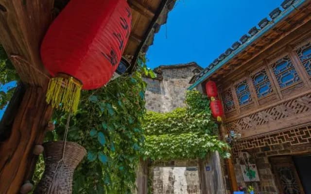 Hongcun Huakai Banxia Huipai Courtyard Homestay