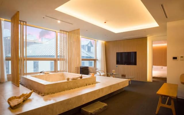 UH Suite The Myeongdong