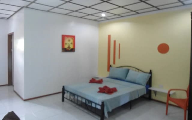 Menchus Pension House