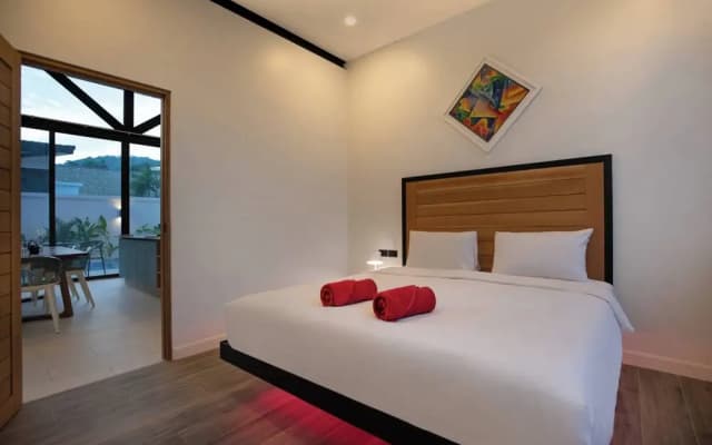 New 17m Eco Pool Villa Sunset Garden 12