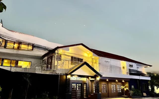 Bluewing Hotel Angeles powered by Cocotel