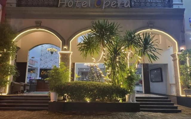 Hotel Opera