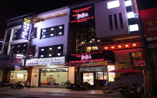Quang Chien Hotel by Zuzu