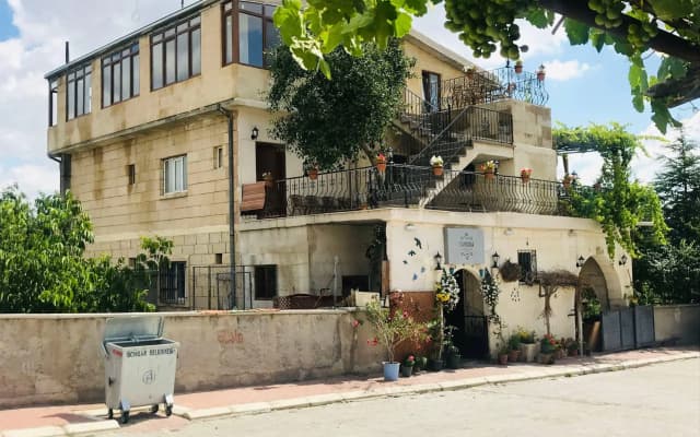 Capiedra Hotel