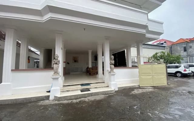 Hotel O Puri Queen Dua