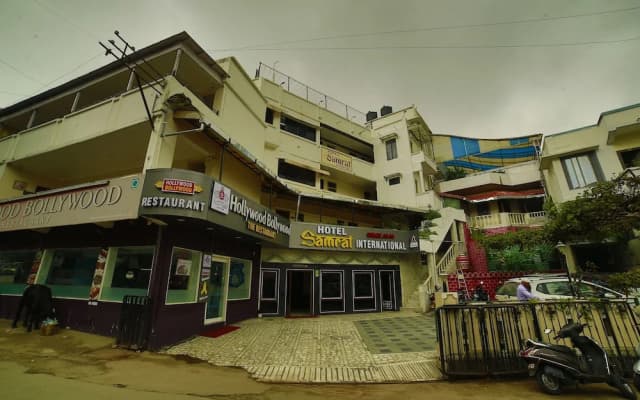 Hotel Samrat International
