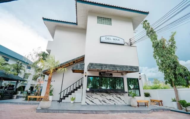 DEL MAX resort Pattaya