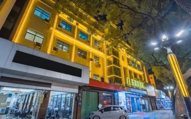 South East Bay Hotel (Huizhou West Lake Pedestrian Street)