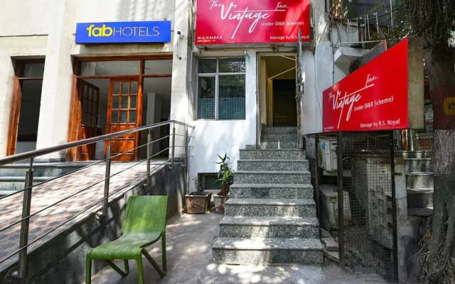 Fabhotel Vintage Inn