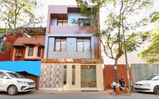 OYO 70475 Hotel Sea Breeze