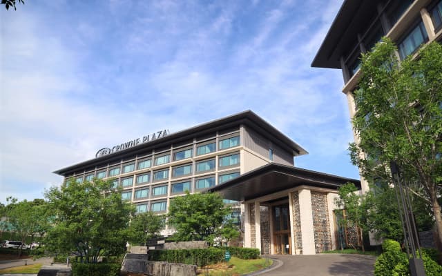 Crowne Plaza Zunhua Hot Spring Town by IHG