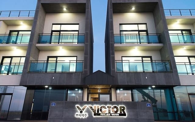 Petit Jeju Victor
