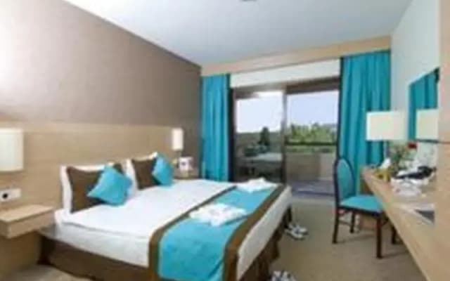 Aska Side Hotel