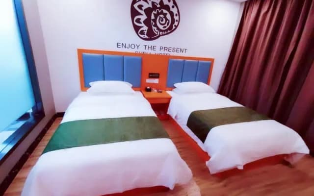 Shell Urumqi Shaybak District Xishan Road Hotel