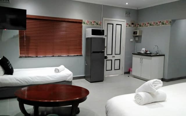 Heroes Garden Lodge