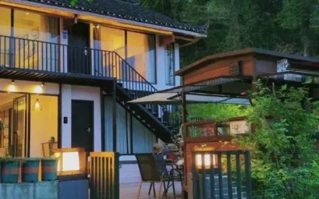 Deng Yigeren Hostel