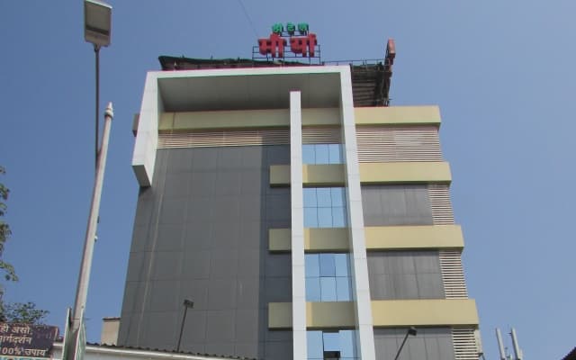 Capital O 74167 Hotel Mourya Residency