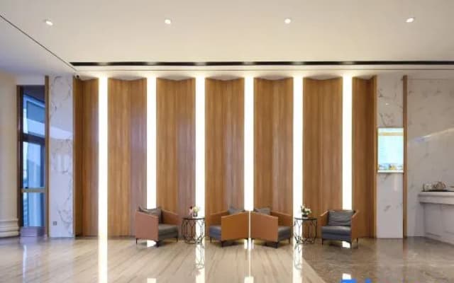 Vienna Hotel Zhengzhou University New Campus Wutong Street Metro Station Store