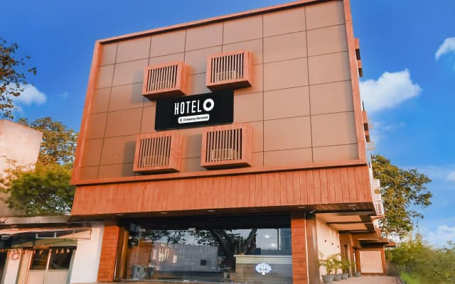 Super Hotel O Jamshedpur Near Burma Mines Formerly Hotel Square
