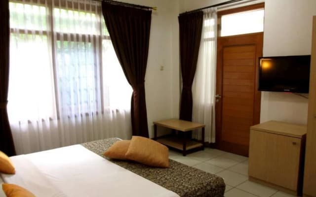 Jiro Hotel