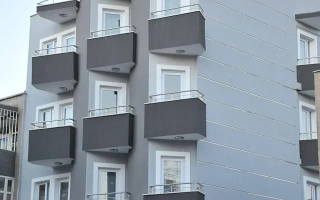 A Hotels & Suites