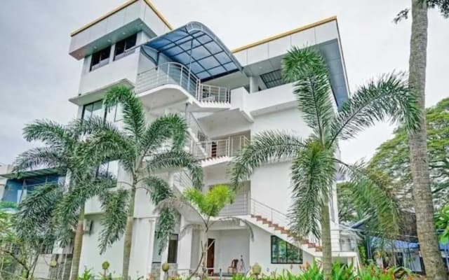 Diamond Residency