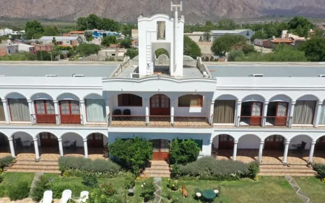 Hotel Portal del Santo