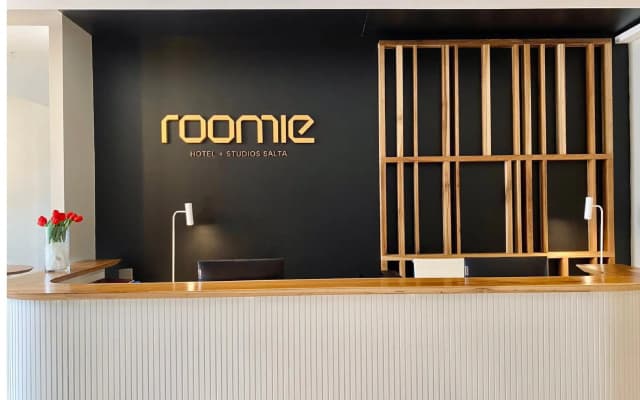 Roomie Salta by DOT Suites