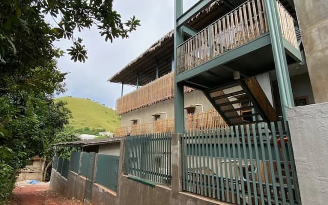 Outpost Hostel - Coron