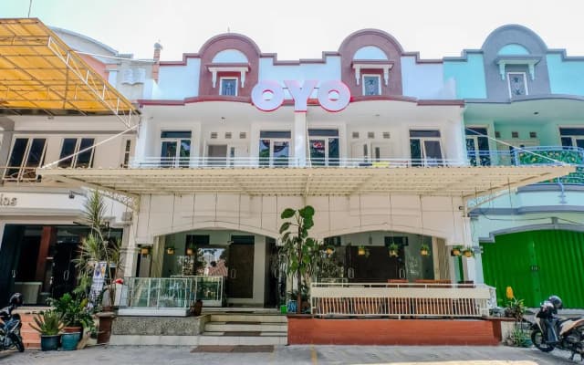 OYO 1507 Mahveen Family Residence