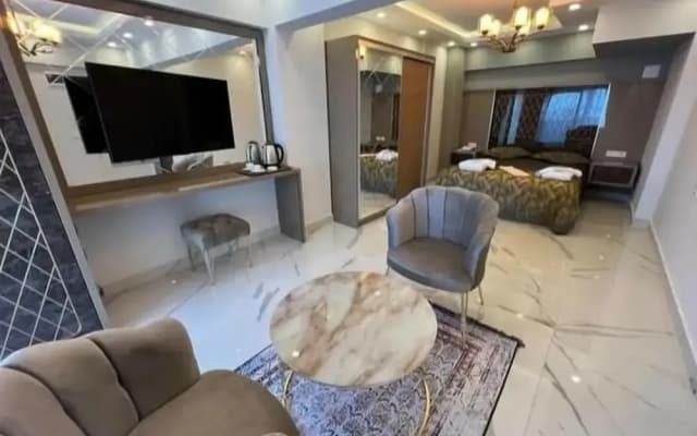 Alp Hotel