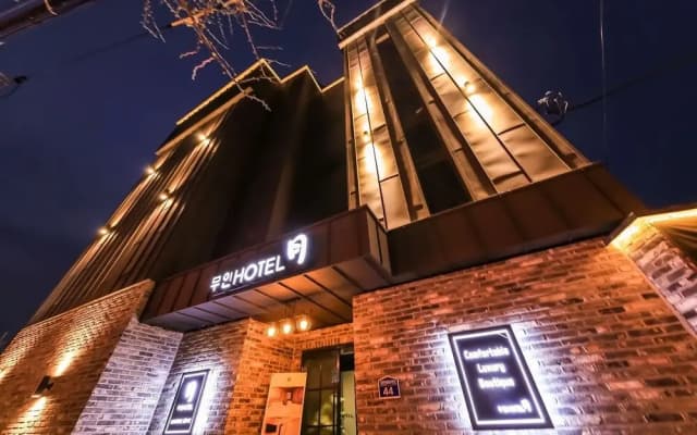 Daejeon Sintanjin Hotel Wol