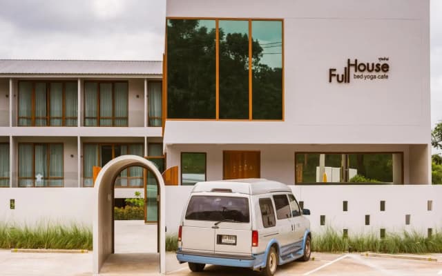 Full House Khao Yai