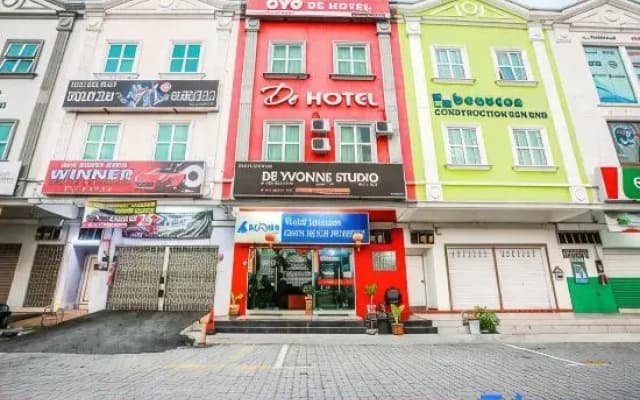 De Hotel Teluk Intan