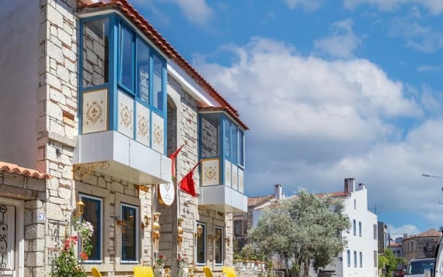 Lamur Otel