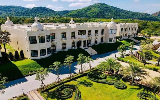 Jupiter Trevi Resort and Spa