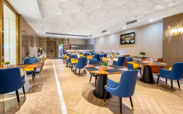 Vienna International Hotel (Dongguan Zhangmutou Government Square)