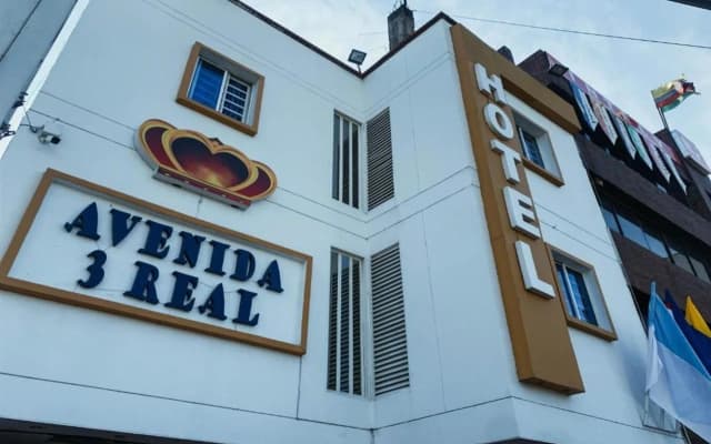 Hotel Avenida 3 Real