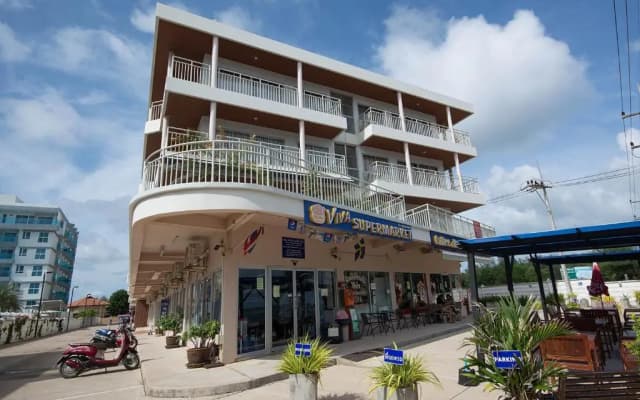 Seaview Condominium B15